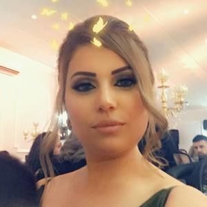 Meet your Posher, Lina